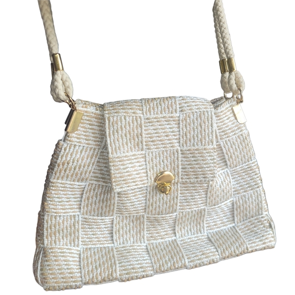 Fiona Tan And White Woven Shoulder Bag - Picture 1 of 5